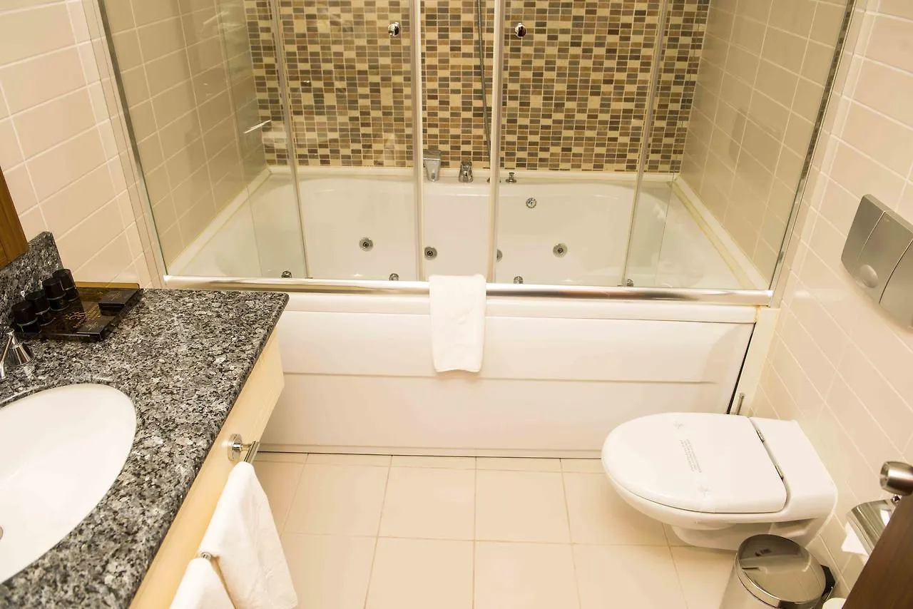 ****  Ozgobek Ronesans Hotel De Luxe Uşak Turkiet